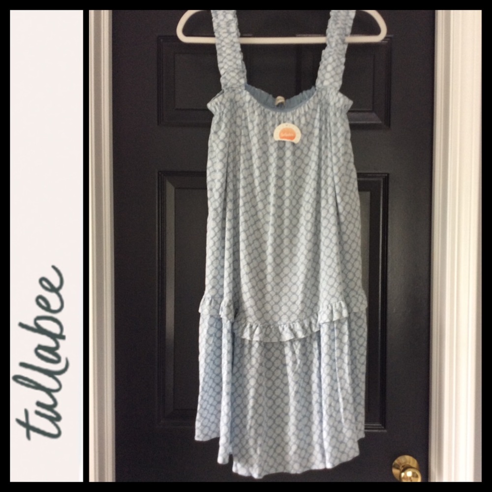 NWT Tullabee Smocked Shoulder Ruffle Print Dress